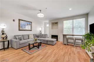 Photo #1: 2709341 Listing 