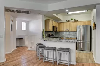 Photo #2: 2709341 Listing 