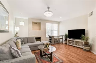 Photo #4: 2709341 Listing 