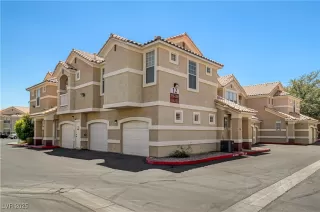 Photo #5: 2709341 Listing 