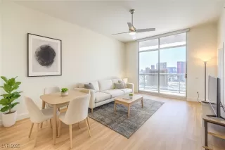 Photo #3: 2709367 Listing 