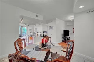 Photo #5: 2709379 Listing 