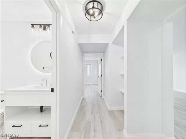 MLS: 2709390 Condo For Sale