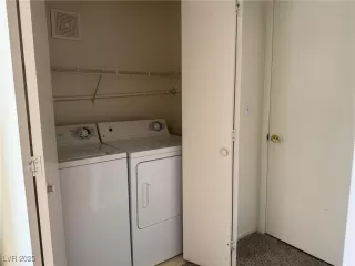 Photo #5: 2709392 Listing 