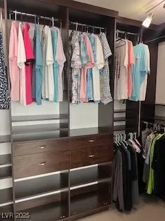 Photo #3: 2709409 Listing 