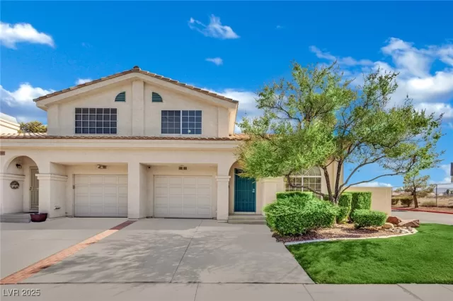 MLS: 2709426 Condo For Sale