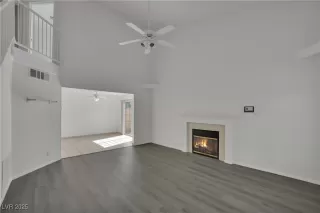 Photo #4: 2709426 Listing