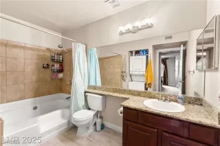 Photo #4: 2709446 Listing