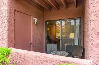 Photo #6: 2709446 Listing