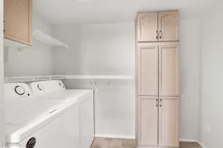 Photo #5: 2709458 Listing