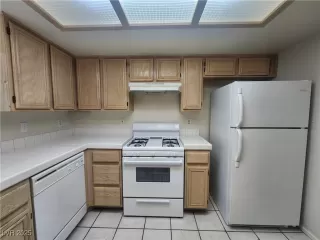 Photo #5: 2709485 Listing 