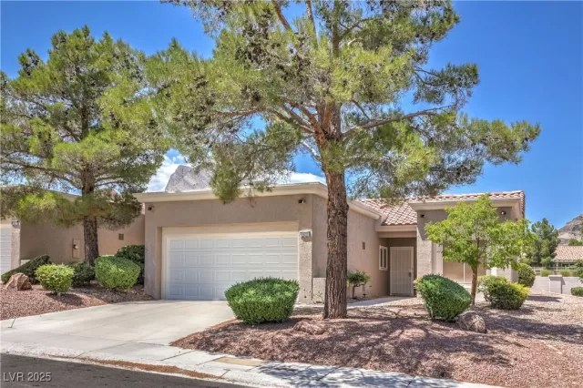 MLS: 2709492 Condo For Sale