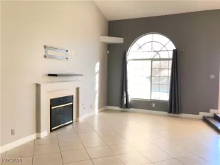 Photo #1: 2709497 Listing 