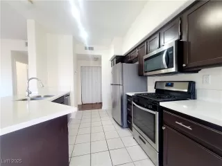 Photo #6: 2709499 Listing 