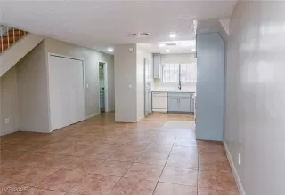 Photo #2: 2709518 Listing 