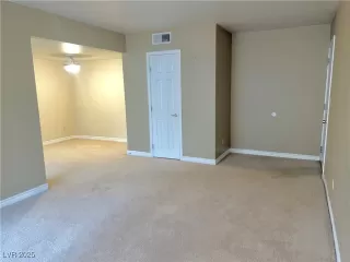 Photo #1: 2709561 Listing 