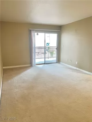 Photo #2: 2709561 Listing 