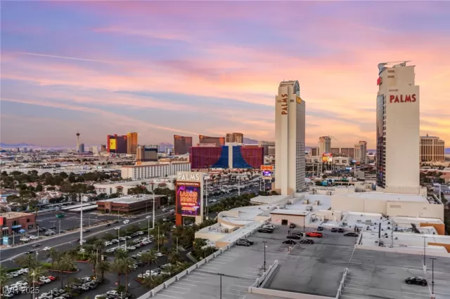 MLS: 2709600 Condo For Sale