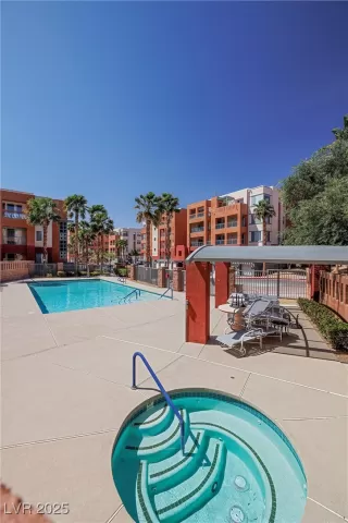 Photo #4: 2709628 Listing 