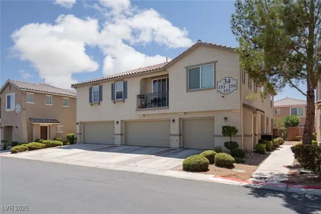 MLS: 2709656 Condo For Sale