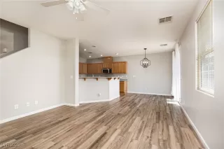 Photo #5: 2709656 Listing 