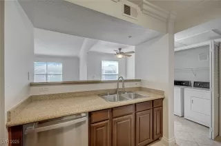 Photo #2: 2709663 Listing