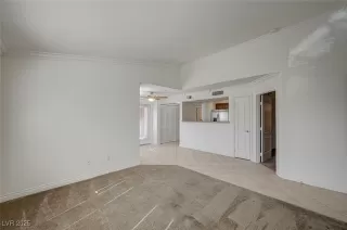 Photo #5: 2709663 Listing