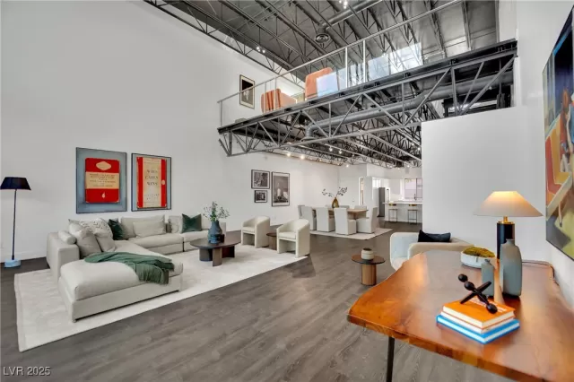 MLS: 2709672 Condo For Sale