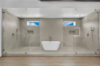 Photo #1: 2709672 Listing 