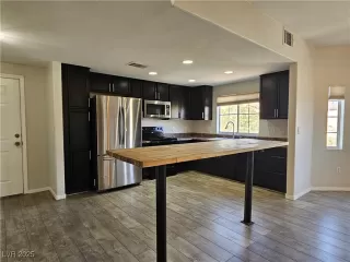 Photo #4: 2709675 Listing 