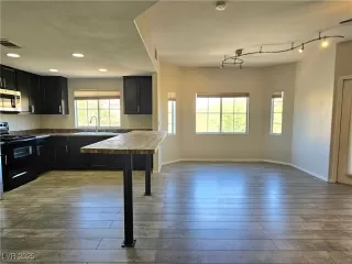 Photo #6: 2709675 Listing 