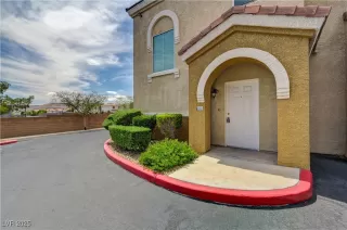 Photo #2: 2709676 Listing 