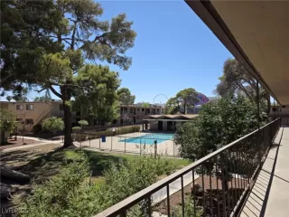 Photo #2: 2709681 Listing