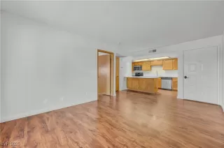 Photo #5: 2709689 Listing 