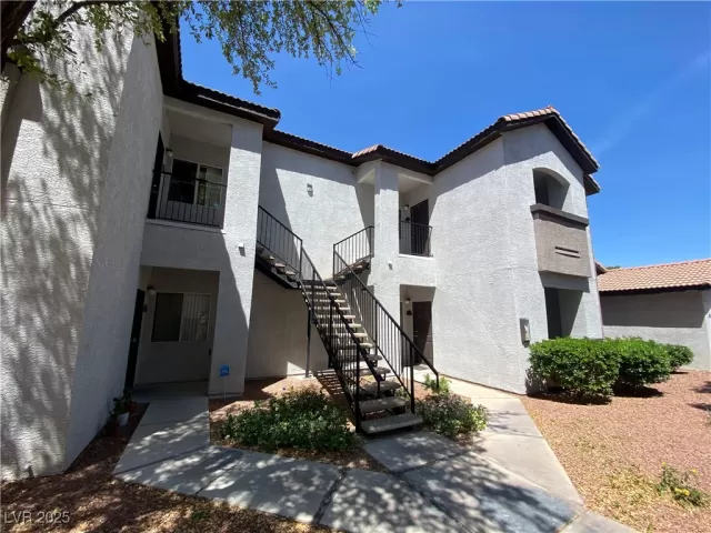 MLS: 2709692 Condo For Sale