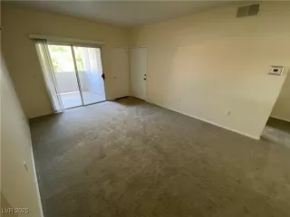 Photo #2: 2709692 Listing 