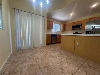 Photo #4: 2709704 Listing 