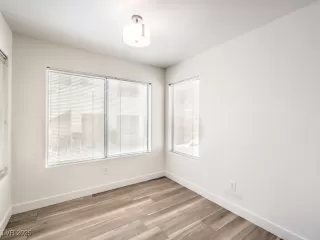 Photo #6: 2709711 Listing 