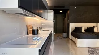 Photo #1: 2709717 Listing 