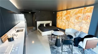 Photo #5: 2709717 Listing 