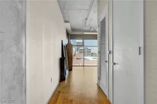 Photo #4: 2709722 Listing