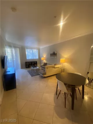 Photo #3: 2709727 Listing 
