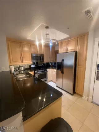 Photo #4: 2709727 Listing 