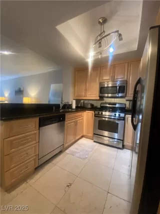 Photo #6: 2709727 Listing 