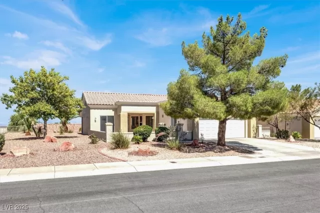 MLS: 2709728 Condo For Sale