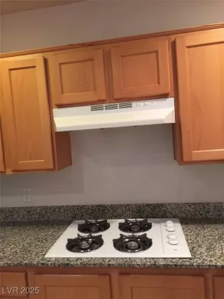 Photo #3: 2709730 Listing 