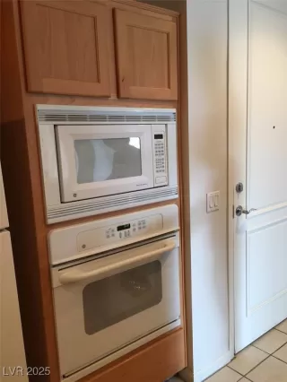 Photo #5: 2709730 Listing 