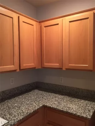 Photo #6: 2709730 Listing 