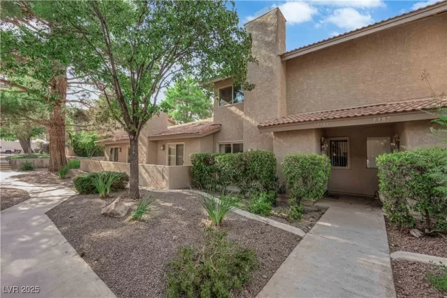 MLS: 2709769 Condo For Sale