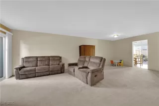 Photo #4: 2709769 Listing